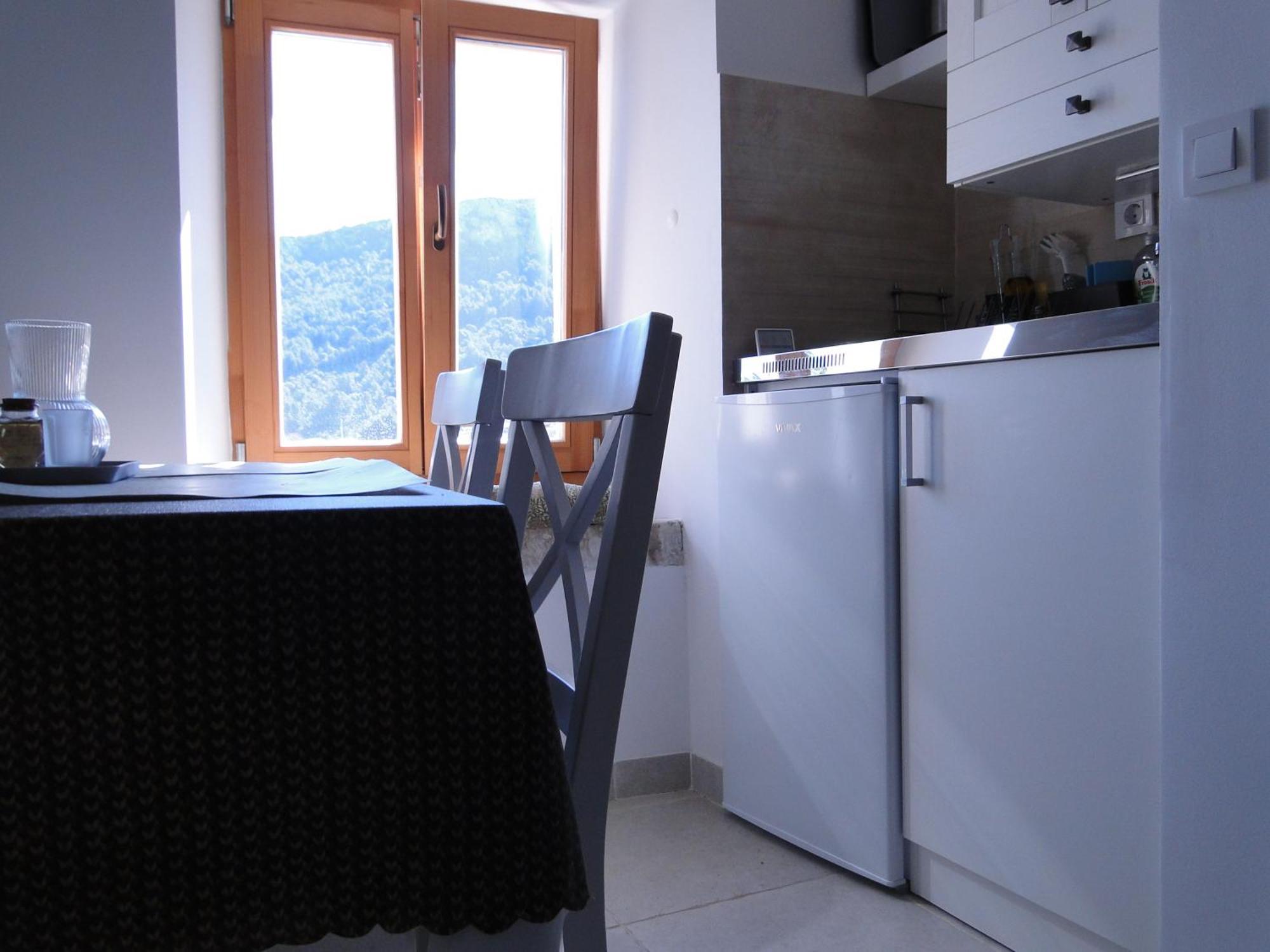 Heritage Apartments Kyra & Fox In Pitve, Hvar Eksteriør billede